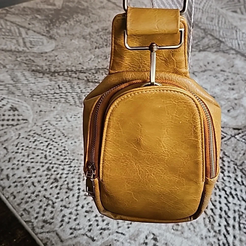 Camel brown small crossbody sling bag with adjustable strap - Picture 2 of 9